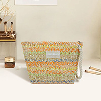 Borsa intrecciata in erba